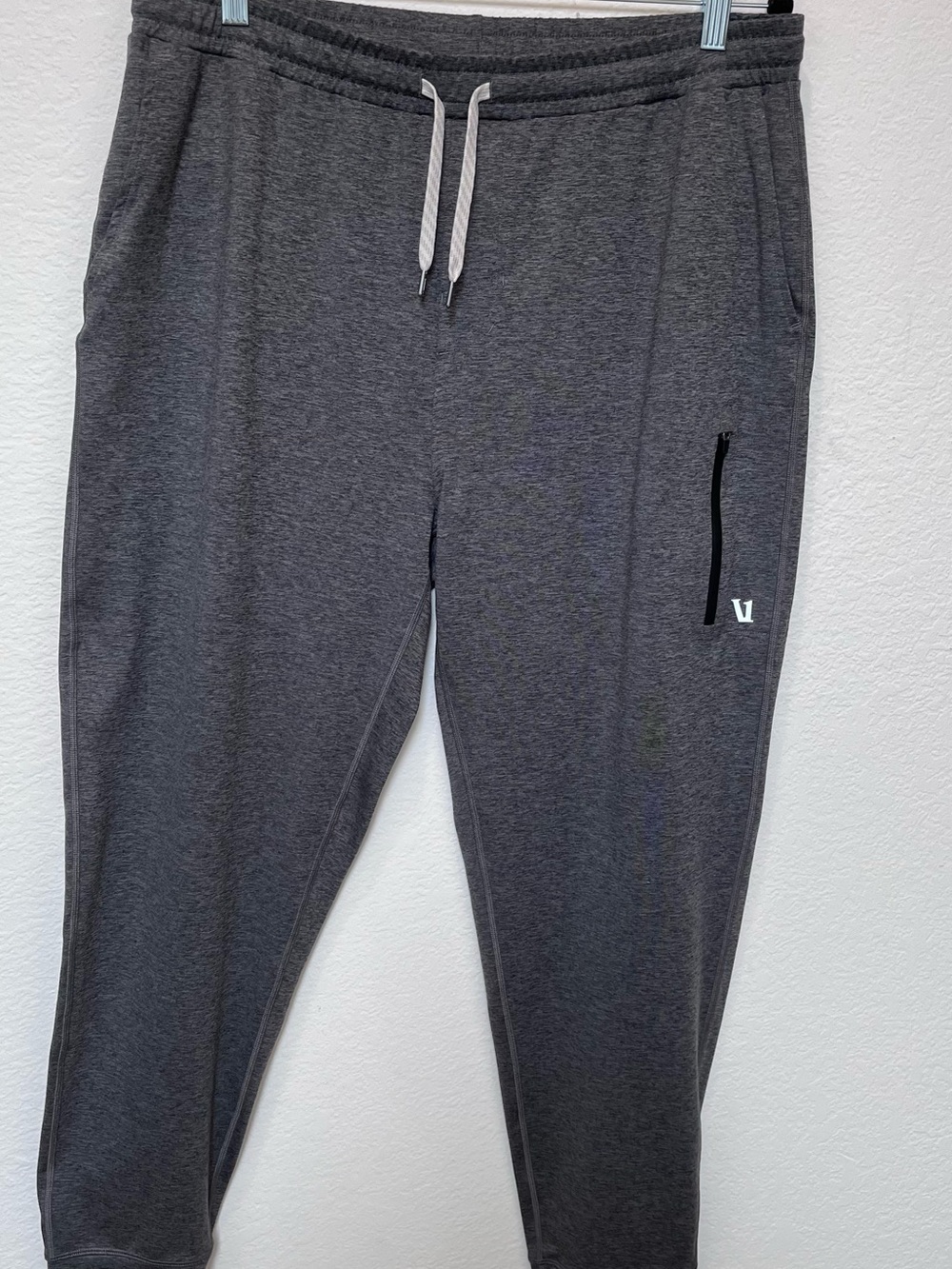 Vuori Dark Gray Men’s Jogger Sweatpants with Zip Pocket